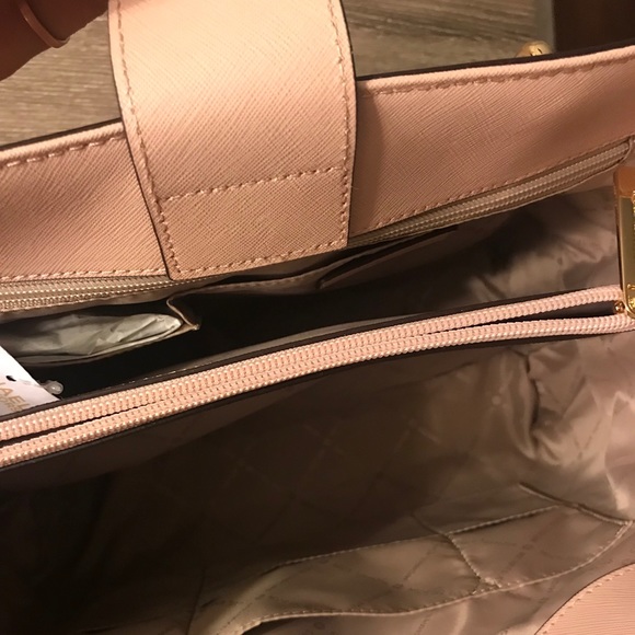 MICHAEL Michael Kors Tote And matching wallet - Picture 5 of 8